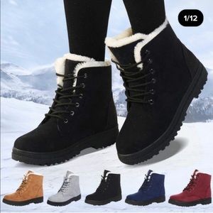Women’s waterproof snow boots.